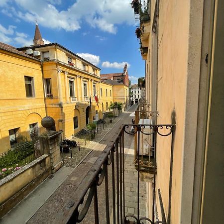 Apartamento Il Palazzetto Vicenza Exterior foto