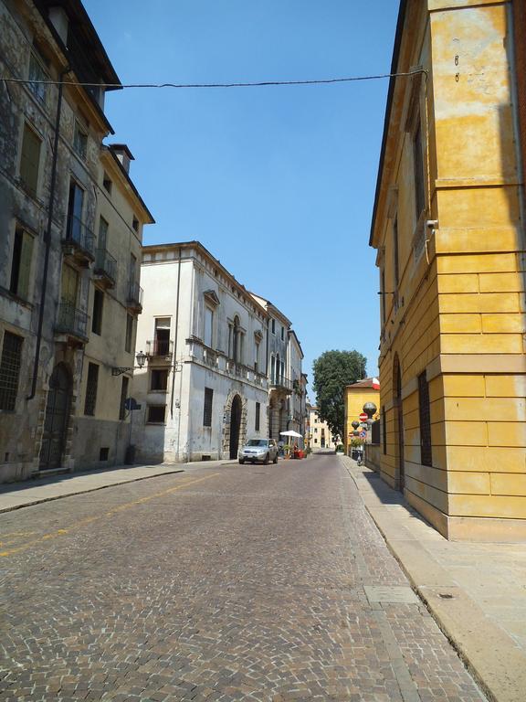 Apartamento Il Palazzetto Vicenza Exterior foto