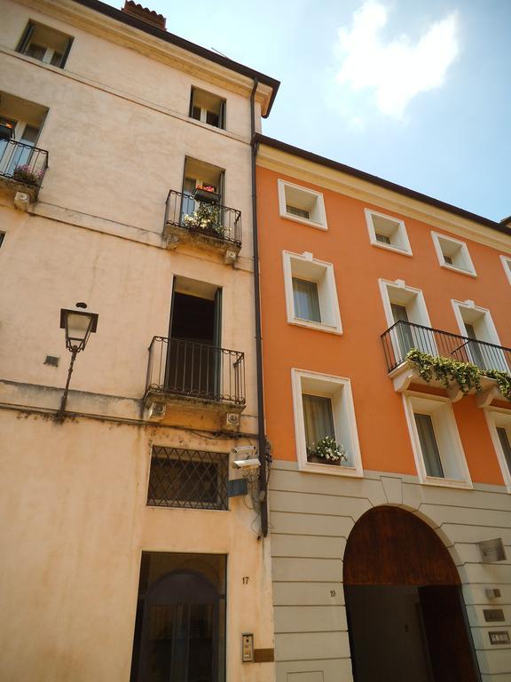 Apartamento Il Palazzetto Vicenza Exterior foto